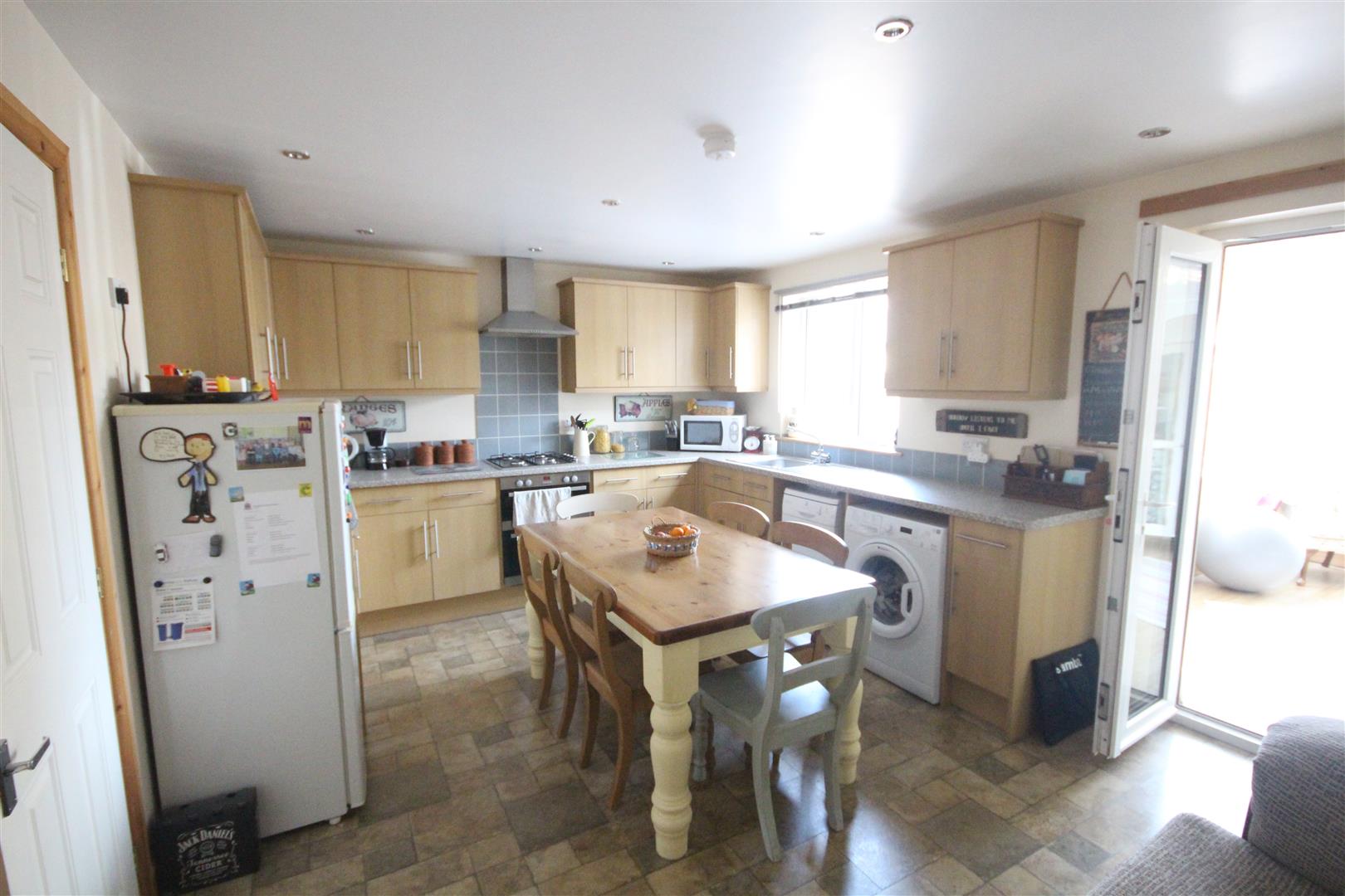 4 bedroom semi-detached house Let Agreed in Earby - IMG_8356.jpg